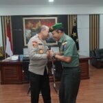 MOMEN IDUL FITRI 1446 H, DANREM 121/ABW BRIGJEN TNI PURNOMOSIDI, S.I.P., M.A.P., M.HAN., SILATURAHMI KE POLDA KALBAR