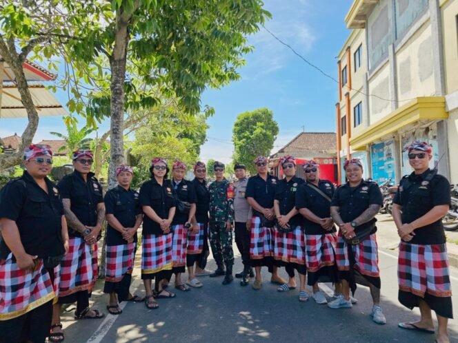 
Koptu Sutamaya Kawal Pengabenan Tokoh Agama Di Desa Adat Budaga