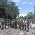 Kapten Inf Roni Faslah Danramil 10 Kunto Darussalam Tinjau Sasaran TMMD