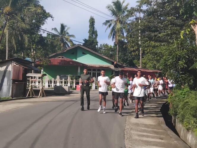 
					Pembinaan Fisik Calon Siswa TNI AD Kodim 1613/Sumba Barat