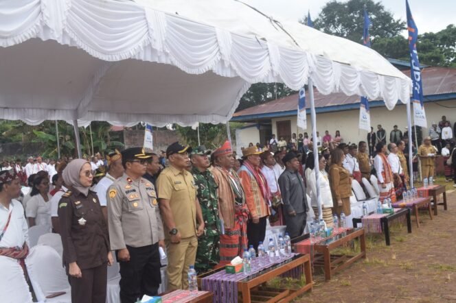 
					Kasdim 1621 TTS Kapten Inf Wagino Menghadiri Kegiatan Road To Hardiknas Kegiatan Festival Literasi Sastra Daerah Kab.TTS