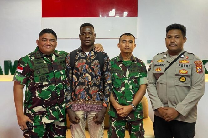 
					CHRISTOFER DIMAR, PEMUDA SOTA YANG TAK KENAL MENYERAH MENUJU SERAGAM LORENG TNI-AD