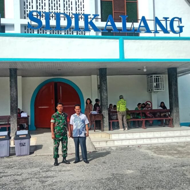 
					Babinsa Koramil 02/Sidikalang Amankan Ibadah Minggu di Gereja HKBP Sidikalang
