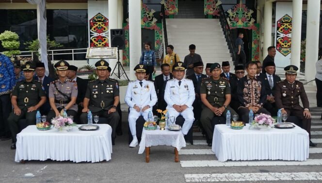 
					Kasdim 1016/Plk Ikuti Upacara Peringatan Hari Otonomi Daerah Ke-29