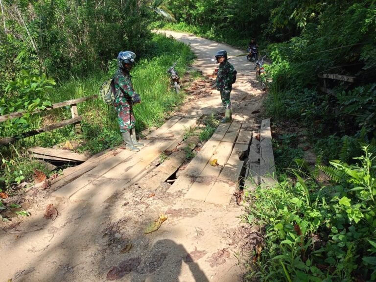 Camat Matausu dan Danramil 1431-01/Rumbia Cek Lokasi TMMD di Desa Wia-wia