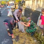 “ Mebriuk Ngereresik “, Babinsa Koramil Banjarangkan Bersama Berbagai Pihak Gelar Bersih Sampah Plastik