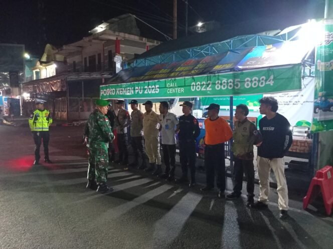 
					Solidaritas TNI-Polri tak diragukan dalam menjaga kondusifitas wilayah.