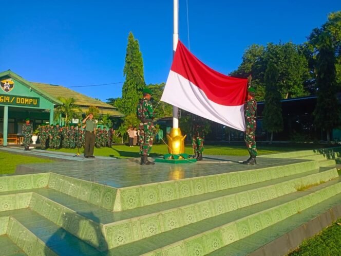 
					Kodim 1614/Dompu Gelar Upacara Bendera Mingguan