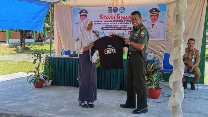 
					Kodim 1614/Dompu Bersama BNK Gelar Sosialisasi Bahaya P4GN di SMPN 2 Dompu