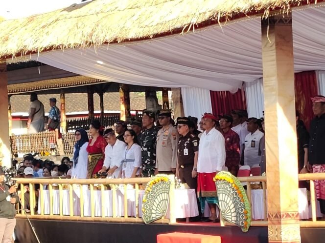 
					Kasdim1610/Klungkung Berharap Festival Semarapura Ke 7 Tahun 2025 Jadi Pendorong Perkembangan Potensi Lokal Di Bumi Gema Santi