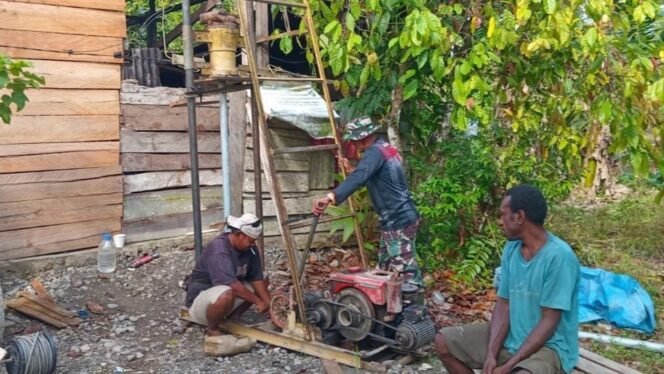 
					Hari ketiga, Pembuatan Sumur Bor TMMD Ke-124 Kodim 1710/Mimika Mulai Dikerjakan