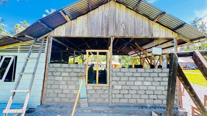 
					Satgas TMMD Kodim Masohi Bangun Rumah Warga Waraka