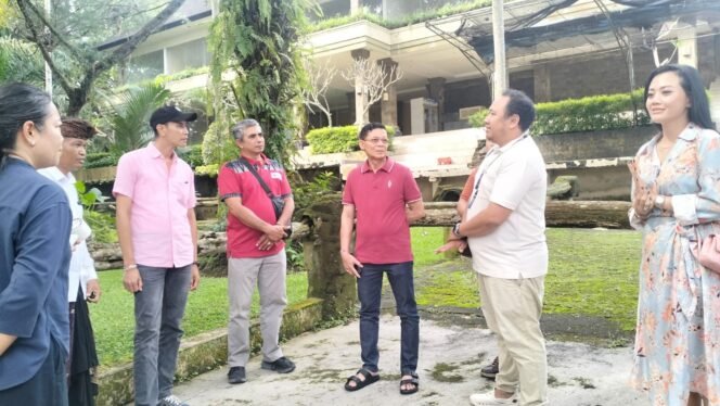 
Babinsa Bakas Monitoring Kunjungan Bupati Dan Wabup Klungkung