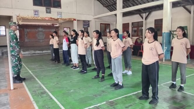 
					Siapkan Lomba Pramuka Tingkat Kabupaten, Babinsa Latih Siswa SMPN 1 Kerambitan