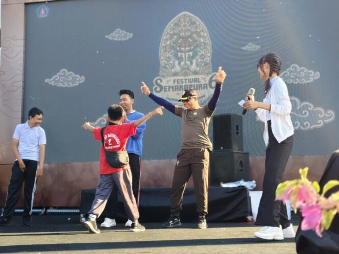 
					Dandim Klungkung Hadiri Jalan Santai Rangkaian Festival Semarapura Ke -7 Tahun 2025