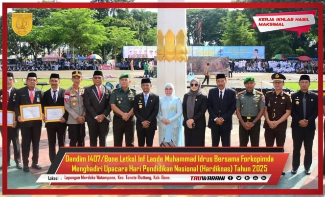 
Dandim 1407/Bone Hadiri Upacara Hardiknas 2025 di Lapangan Merdeka Watampone