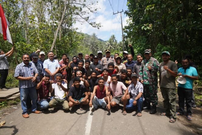 
					Kodim 1508/Tobelo Perkuat Koordinasi Lintas Sektor dalam Penanganan Aksi Pemboikotan Jalan di Desa Roko, Galela Barat