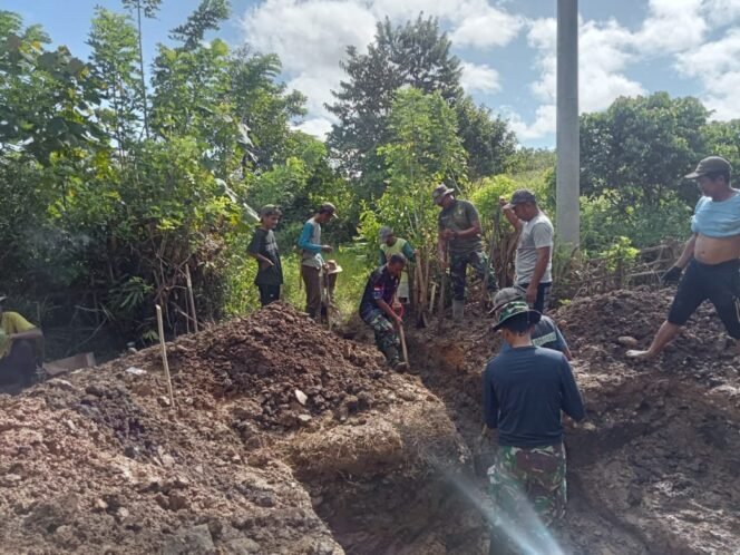 
					Semangat Gotong Royong Warnai Penggalian Dekker di Desa Wia-wia oleh Satgas TMMD dan Warga