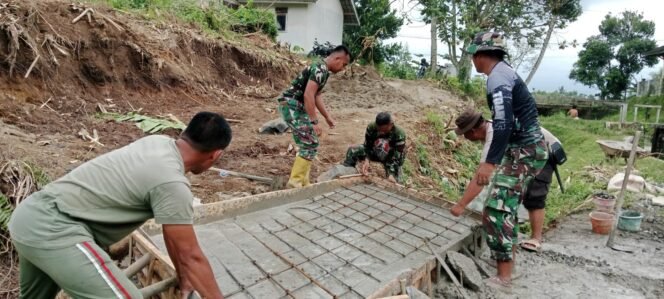 
					TMMD Ke-124, TNI dan Polri Bangun Jembatan Penghubung Antar Dusun