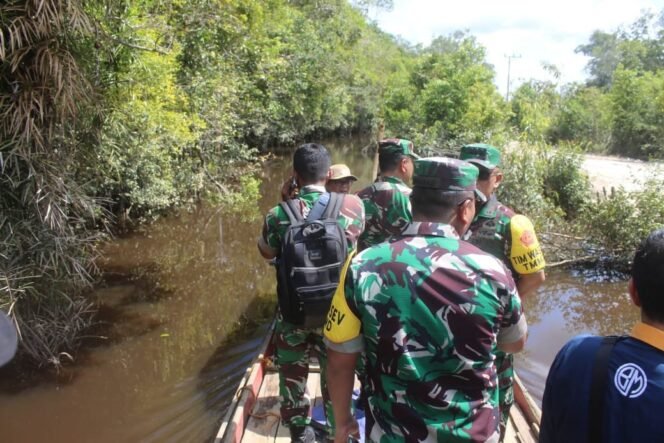 
					Hadapi Medan Sulit, Tim Wasev TNI AD Gunakan Perahu Tinjau Lokasi TMMD ke-124 Kodim 1012/Buntok