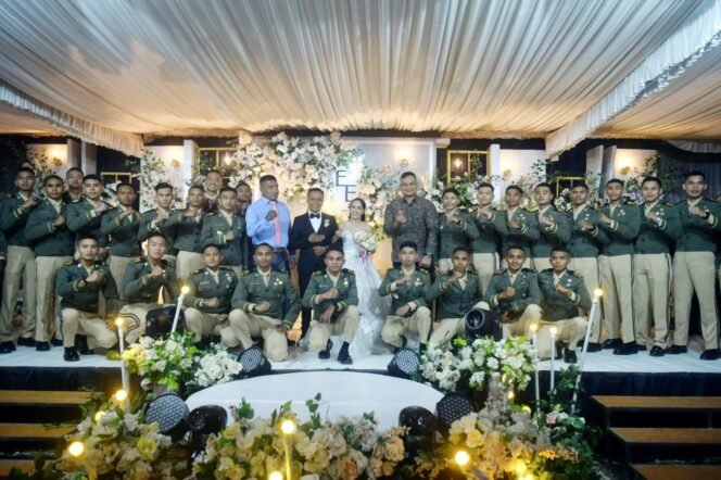 
					Penuh Nuansa Kehangatan, Dandim 1621/TTS Hadiri Resepsi Pernikahan Dosen Unhan RI di TTS