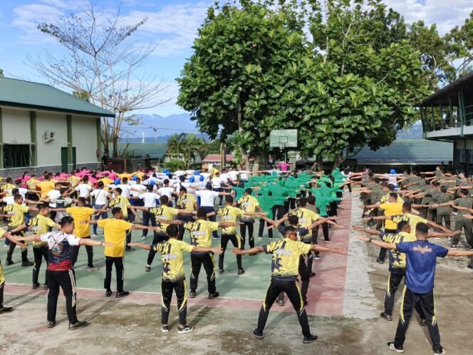 
					Junjung Sinergitas Yang Kuat, Kodim 1801/Manokwari Gelar Senam Dan Outbond Bersama Forkopimda