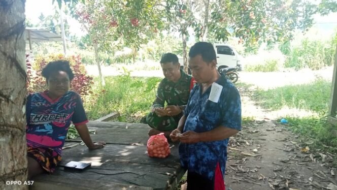 
					Pendekatan yang Persuasif, Babinsa Tanah Tubuh Lakukan Komsos Efektif dengan Warga Binaan