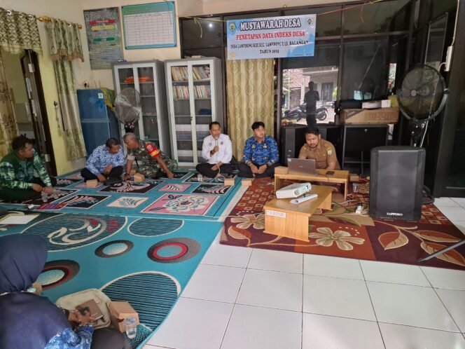 
					Musrenbang Desa Lampihong Kiri: Babinsa Pastikan Pembangunan Berjalan Lancar