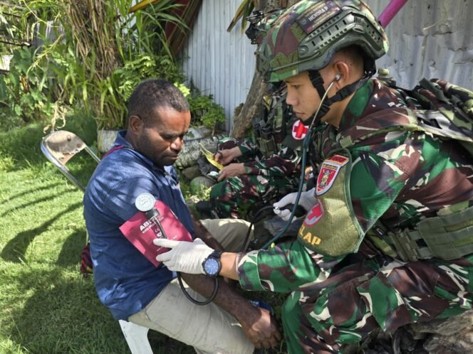
					TNI Peduli Kesehatan: Satgas Yonif 614/RJP Berikan Pengobatan Gratis bagi Warga