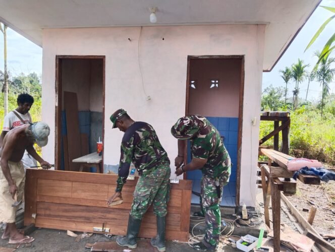 
					Satgas TMMD-124 Fokus pada Pemasangan Pintu MCK