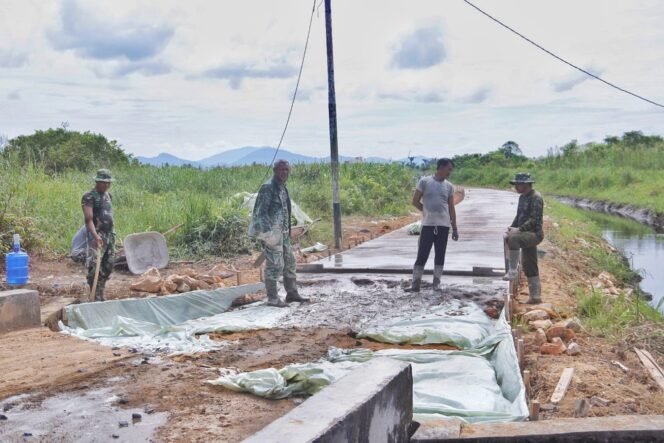 
					Kepala Desa: TMMD Ke-124 Hadirkan Perubahan Nyata, Jalan Ini Bukti Nyatanya