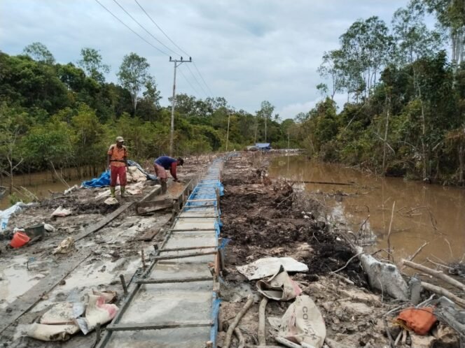 
					Pengerjaan Jalan TMMD di Desa Talio Jelang Penutupan, Masuki Tahap Akhir