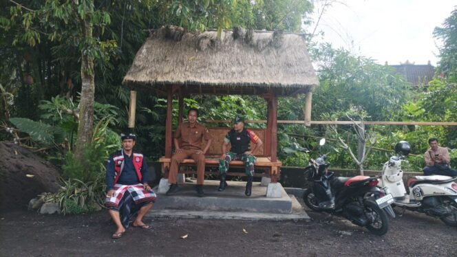 
					Babinsa Desa Apuan Laksanakan Komsos Bahas Keamanan dan Kondisi Sosial Wilayah