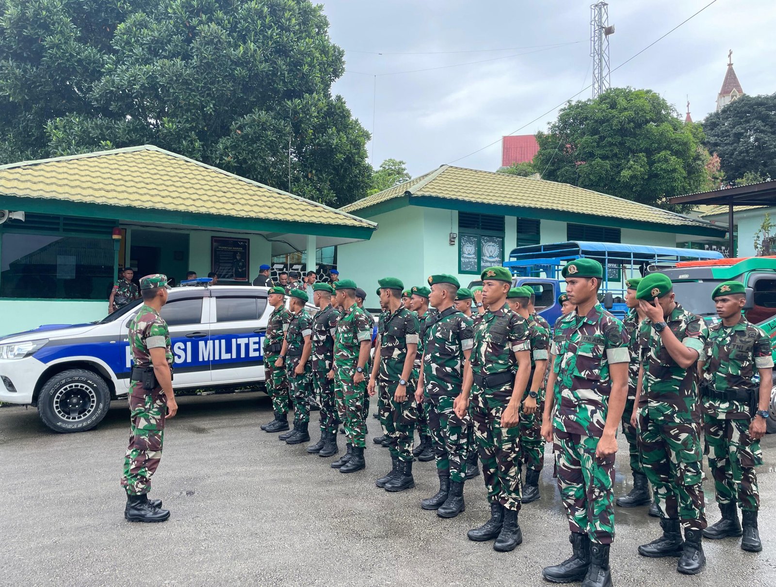 Yonif TP 808/Fakfak: Sinergi TNI AD dan Pemerintah Daerah untuk Pembangunan di Papua Barat