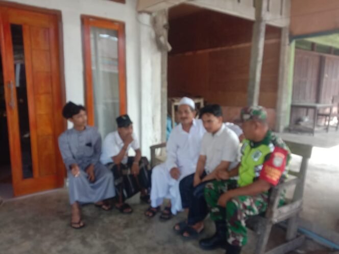 
					Babinsa Posramil 06/Bubon Serda Hendri Melaksanakan Halal bihalal