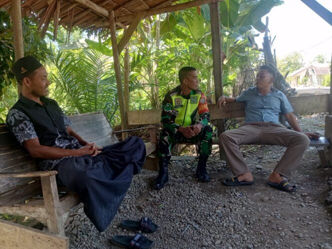 
					Babinsa Posramil 06 Bubon Melaksanakan Komsos Bersama Warga Desa Alue Bakong