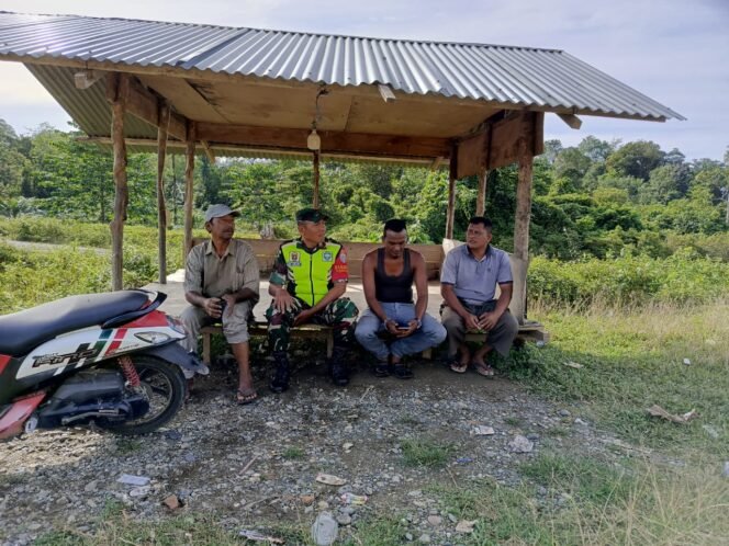 
Serka Medi Subandi Laksanakan Komsos Bersama Warga di Gampong Baro Paya