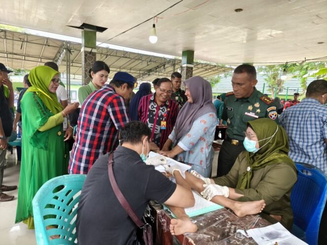 
Kodim 1613/Sumba Barat Gelar Khitanan Massal Gratis Bersama Muslimat NU