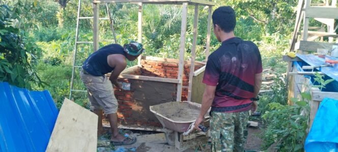 
					Jelang Akhir, Satgas TMMD ke-124 Kodim 1431 Bombana Bangunkan Jamban RTLH Ibu Hasneni