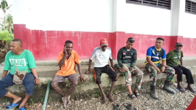 
					Personel Satgas TMMD Laksanakan Komsos Sekaligus Pamit kepada Warga