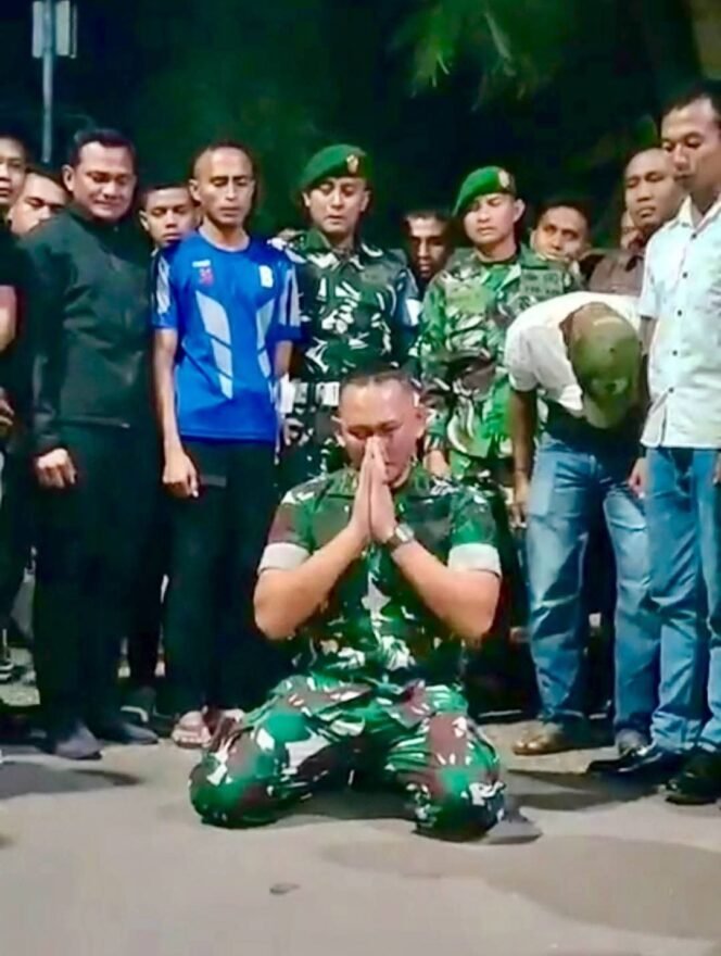 
Penuh Air Mata Prajurit Kodim 1601/Sumba Timur, Saat Pamitan Dandim Lama di Makodim