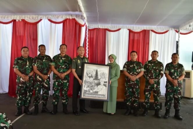 
					Dandim 1609/Buleleng Beri Pengarahan Penuh Makna: Apresiasi, Harapan, dan Doa untuk Prajurit, PNS, dan Persit