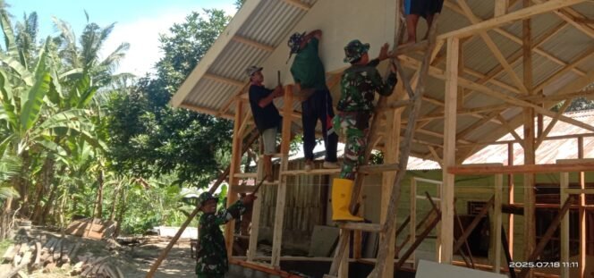 
					Satgas TMMD Tunjukkan Kekompakan saat Pasang Dinding GRC