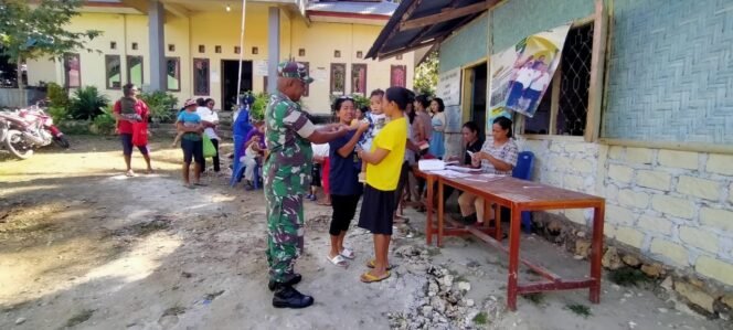 
					Babinsa Dampingi Kegiatan Posyandu di Desa Kalembu Kuni