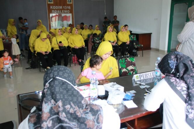 
					TNI dan Persit di Boalemo Jalani Pemeriksaan Kesehatan Gratis