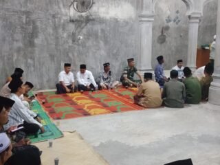 Babinsa Koramil 02/Woyla, Hadiri Pengajian Bulanan Majlis Taklim Kecamatan untuk Jalin Silaturahmi Lebih Dekat dan Lebih Erat Lagi Guna Menjalin Persatuan dan Kestuan di Wilayah Binaan