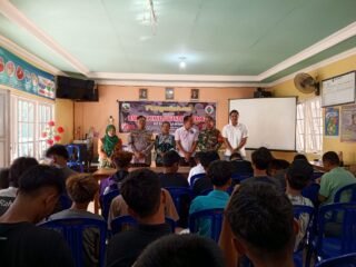 Babinsa 1004-08/PLU Hadiri Penyuluhan Bahaya Penggunaan Narkoba di Desa Tirawan