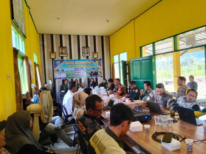 
					Babinsa Koramil 1004-07/PL. Timur Hadiri Rapat Koordinasi Swasembada Pangan