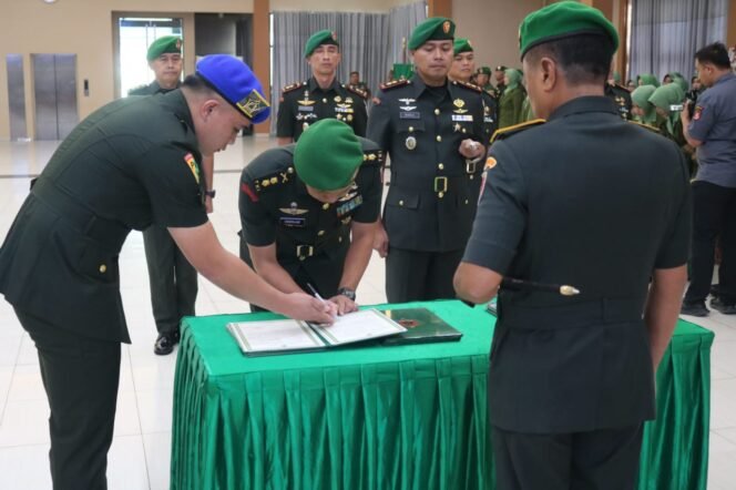 
					Danrem 091/ASN Pimpin Sertijab Tiga Dandim