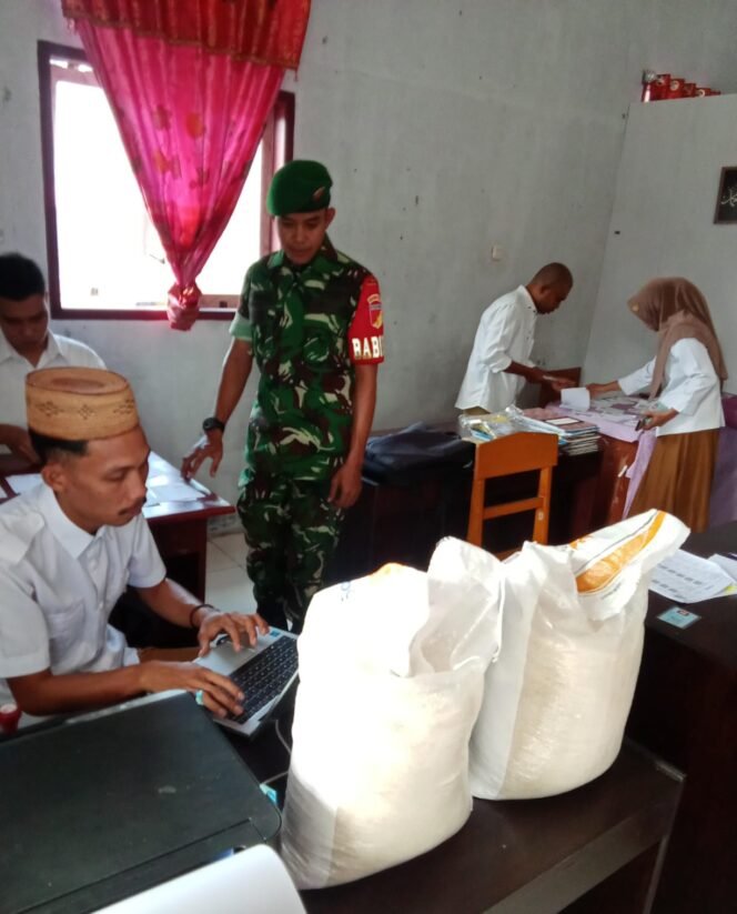 
					Penyaluran Bantuan Beras CBP di Desa Pangi Berjalan Lancar dengan Pendampingan Babinsa